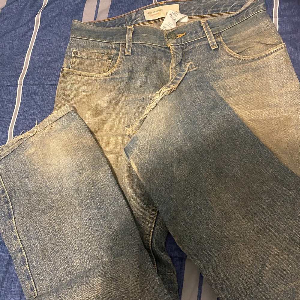Levi jeans Men size 30x30 Straight leg fit